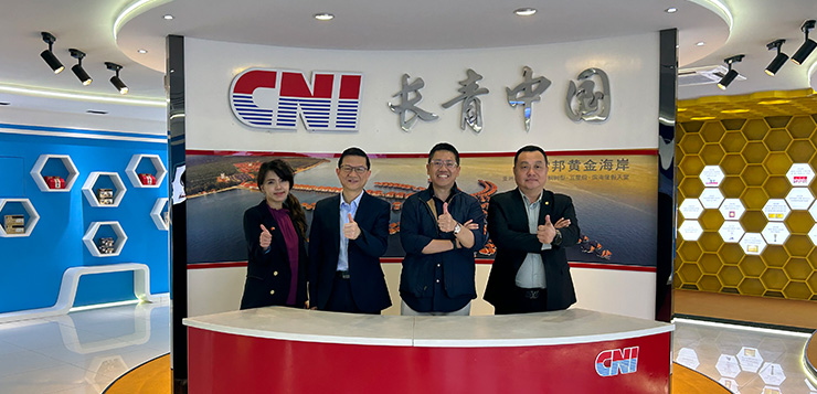 <b>马来西亚驻华商务处参赞访问长青公司</b>