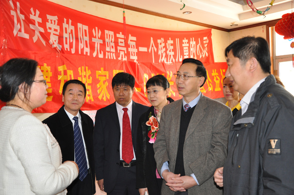 共建和谐家园，长青中国公益行，为胶南
